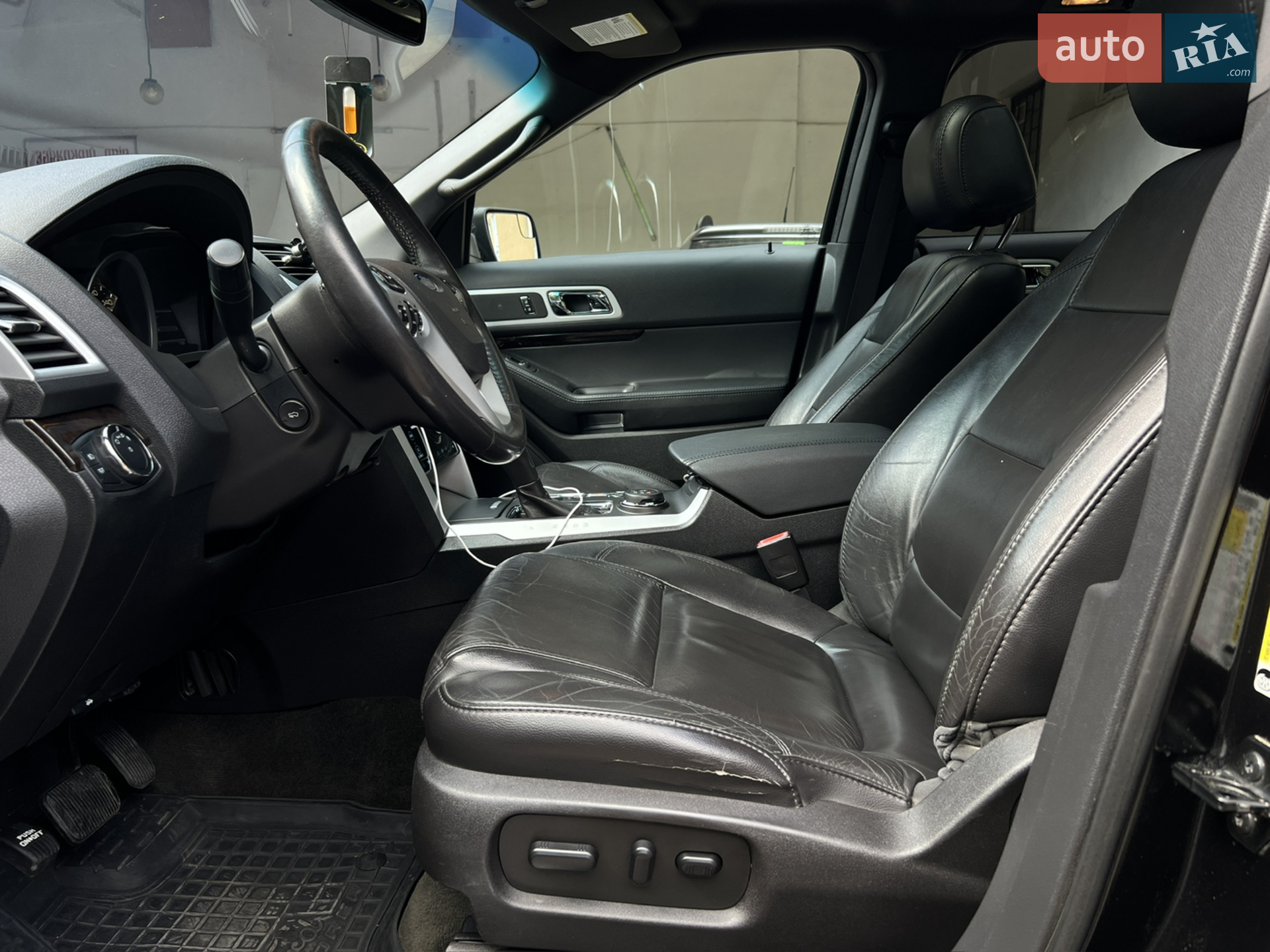 2014 Ford Explorer - мініатюра 2