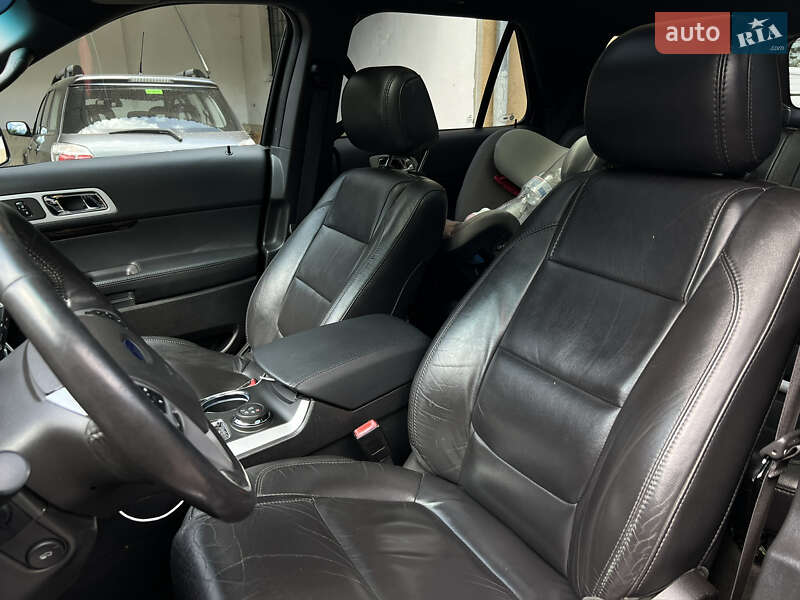 Позашляховик / Кросовер Ford Explorer 2014 в Львові