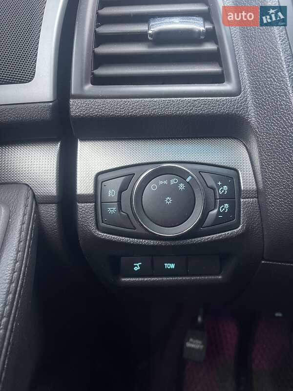 Внедорожник / Кроссовер Ford Explorer 2015 в Чернигове