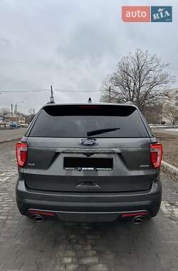 Внедорожник / Кроссовер Ford Explorer 2017 в 