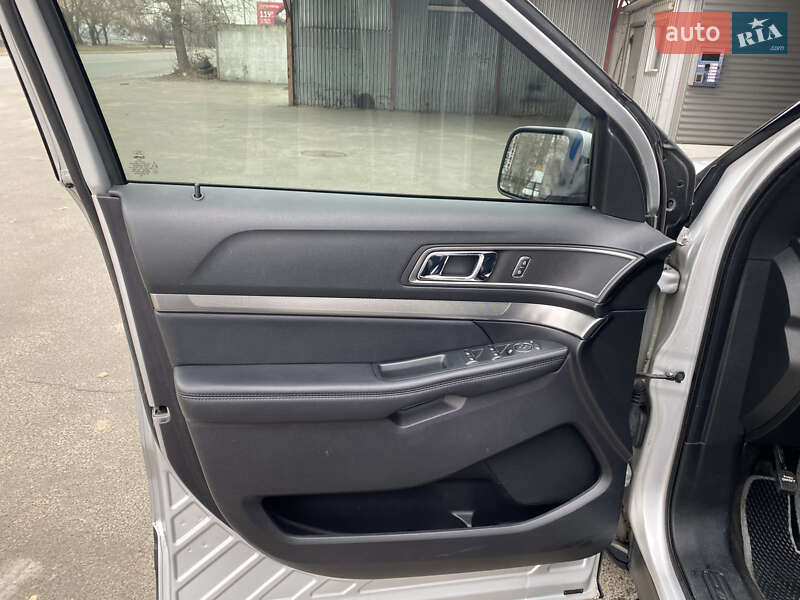 Внедорожник / Кроссовер Ford Explorer 2019 в Киеве