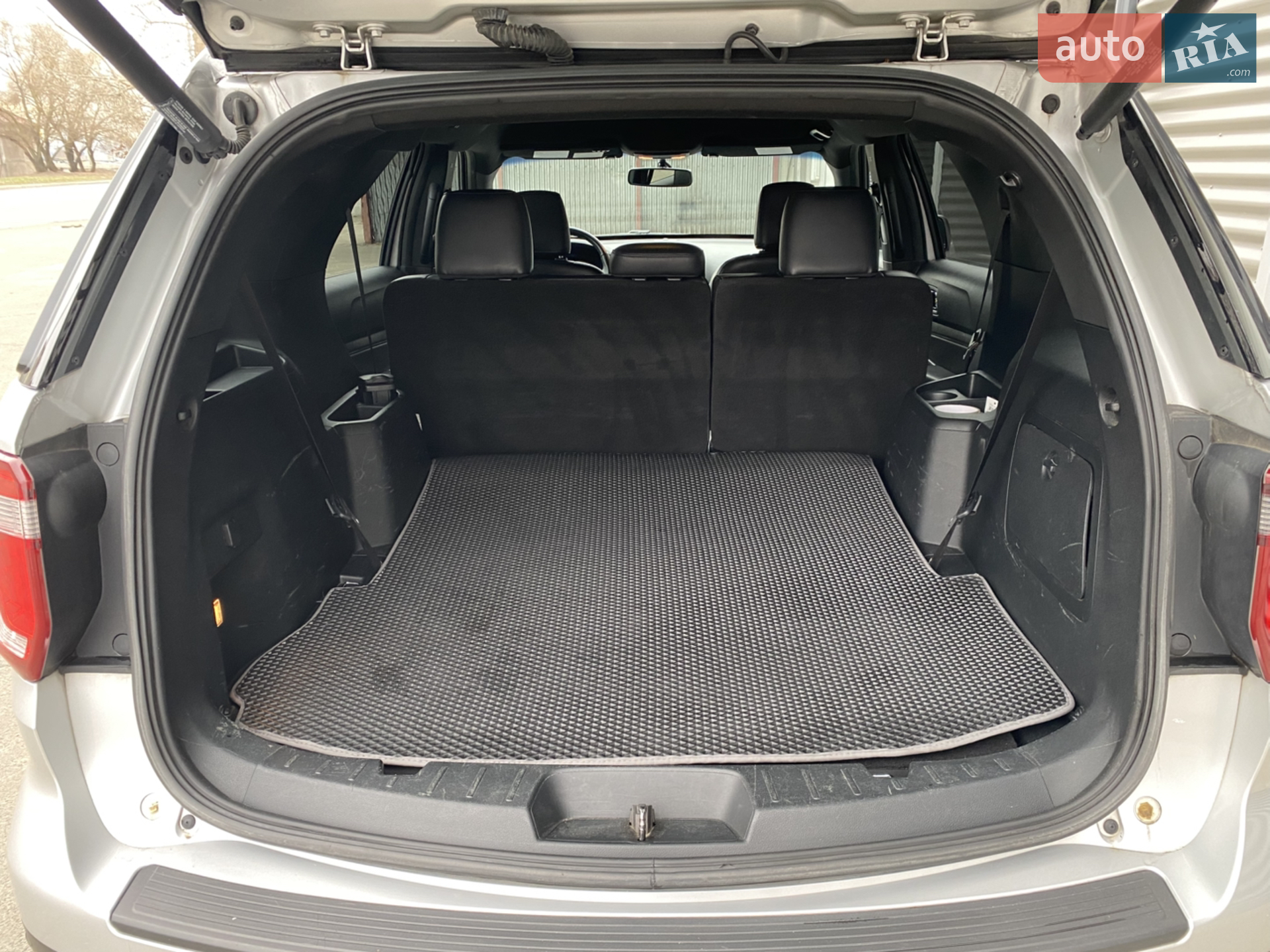 2019 Ford Explorer - мініатюра 18