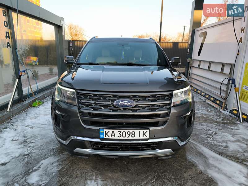 Позашляховик / Кросовер Ford Explorer 2018 в Вишневому