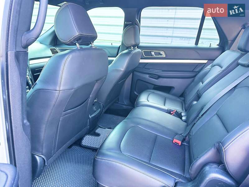 Внедорожник / Кроссовер Ford Explorer 2017 в Киеве фото 36 Внедорожник / Кроссовер Ford Explorer 2017 в Киеве