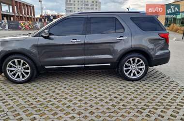 Позашляховик / Кросовер Ford Explorer 2017 в 