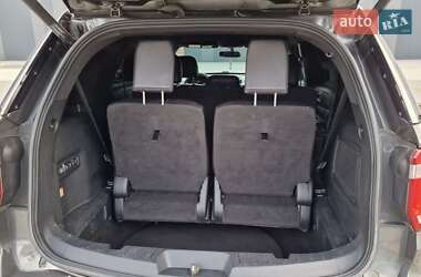 Позашляховик / Кросовер Ford Explorer 2017 в 