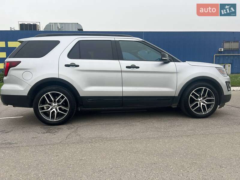 Внедорожник / Кроссовер Ford Explorer 2017 в Днепре