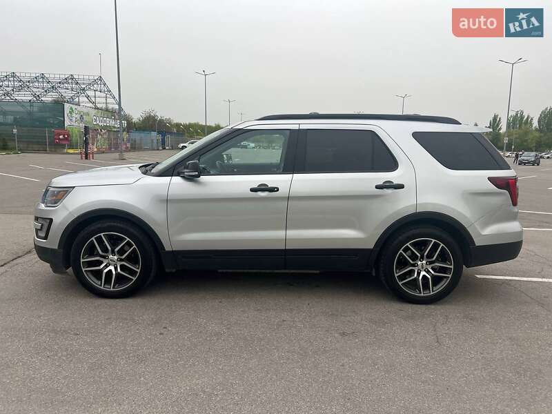 Внедорожник / Кроссовер Ford Explorer 2017 в Днепре