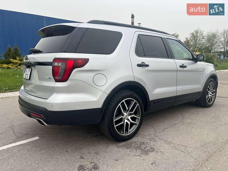 Внедорожник / Кроссовер Ford Explorer 2017 в Днепре