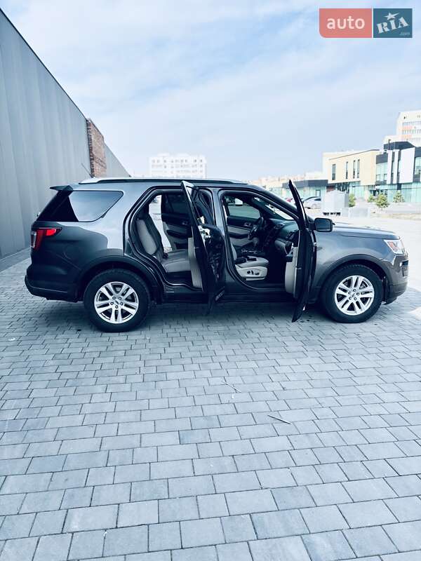 Внедорожник / Кроссовер Ford Explorer 2018 в Хмельницком