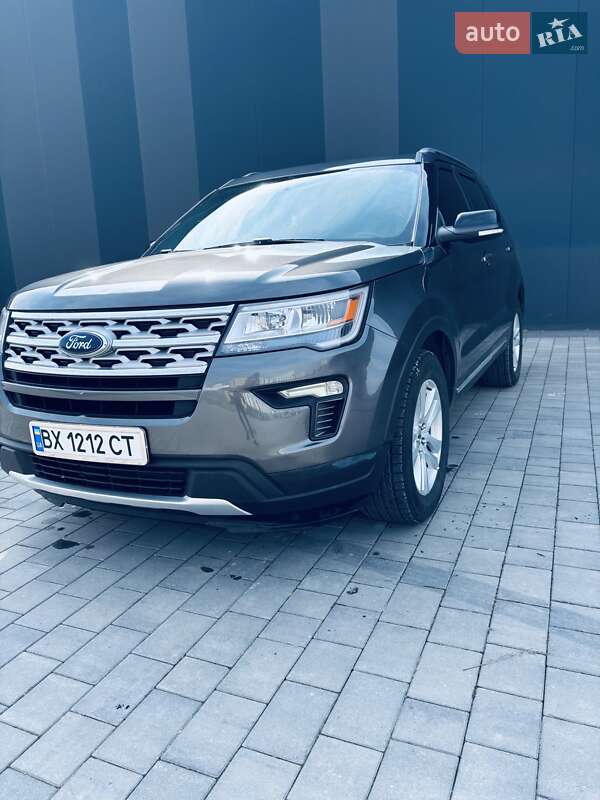 Внедорожник / Кроссовер Ford Explorer 2018 в Хмельницком