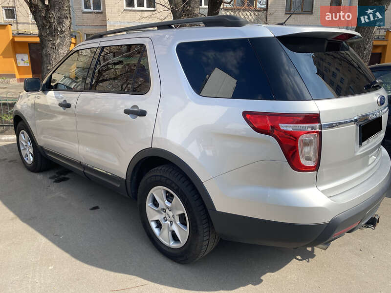 Позашляховик / Кросовер Ford Explorer 2013 в Києві