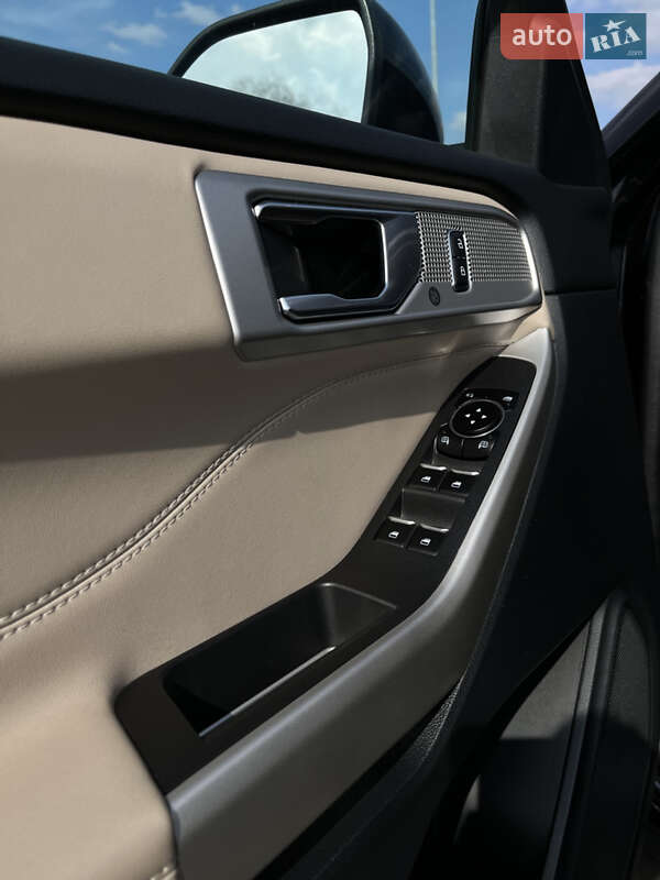 Внедорожник / Кроссовер Ford Explorer 2022 в Львове