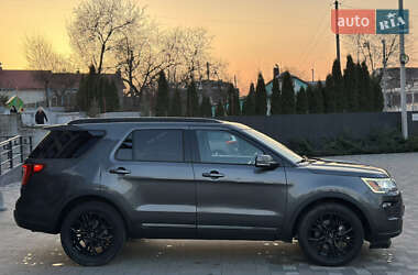 Внедорожник / Кроссовер Ford Explorer 2018 в 