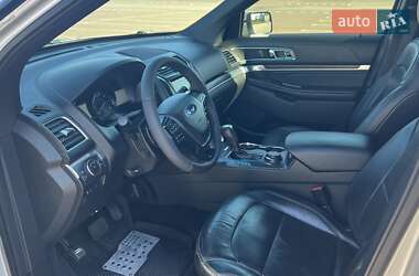 Внедорожник / Кроссовер Ford Explorer 2016 в Одессе