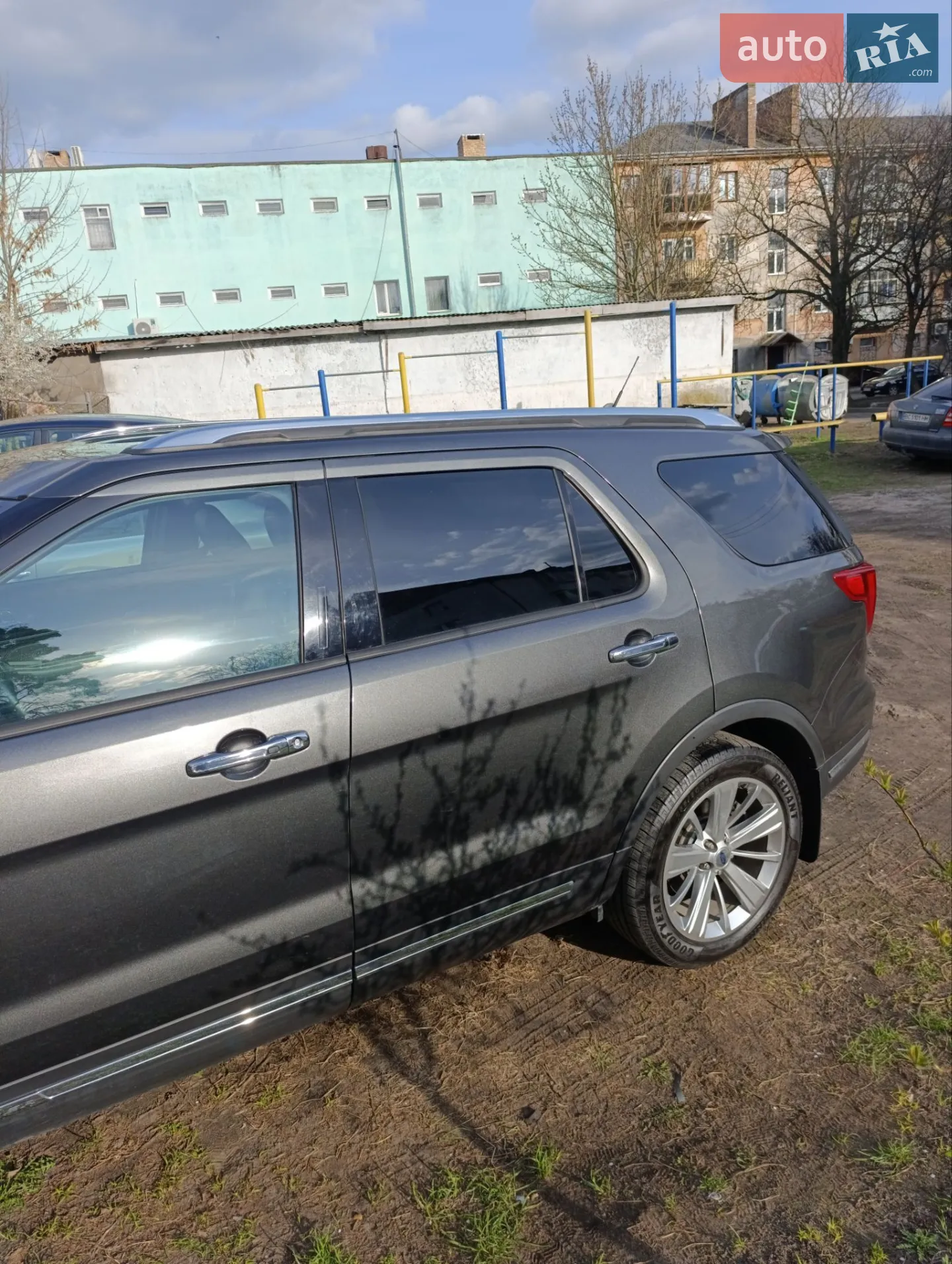2019 Ford Explorer - мініатюра 2