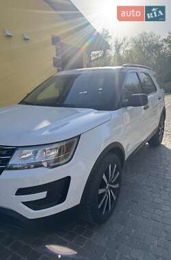 Внедорожник / Кроссовер Ford Explorer 2016 в 