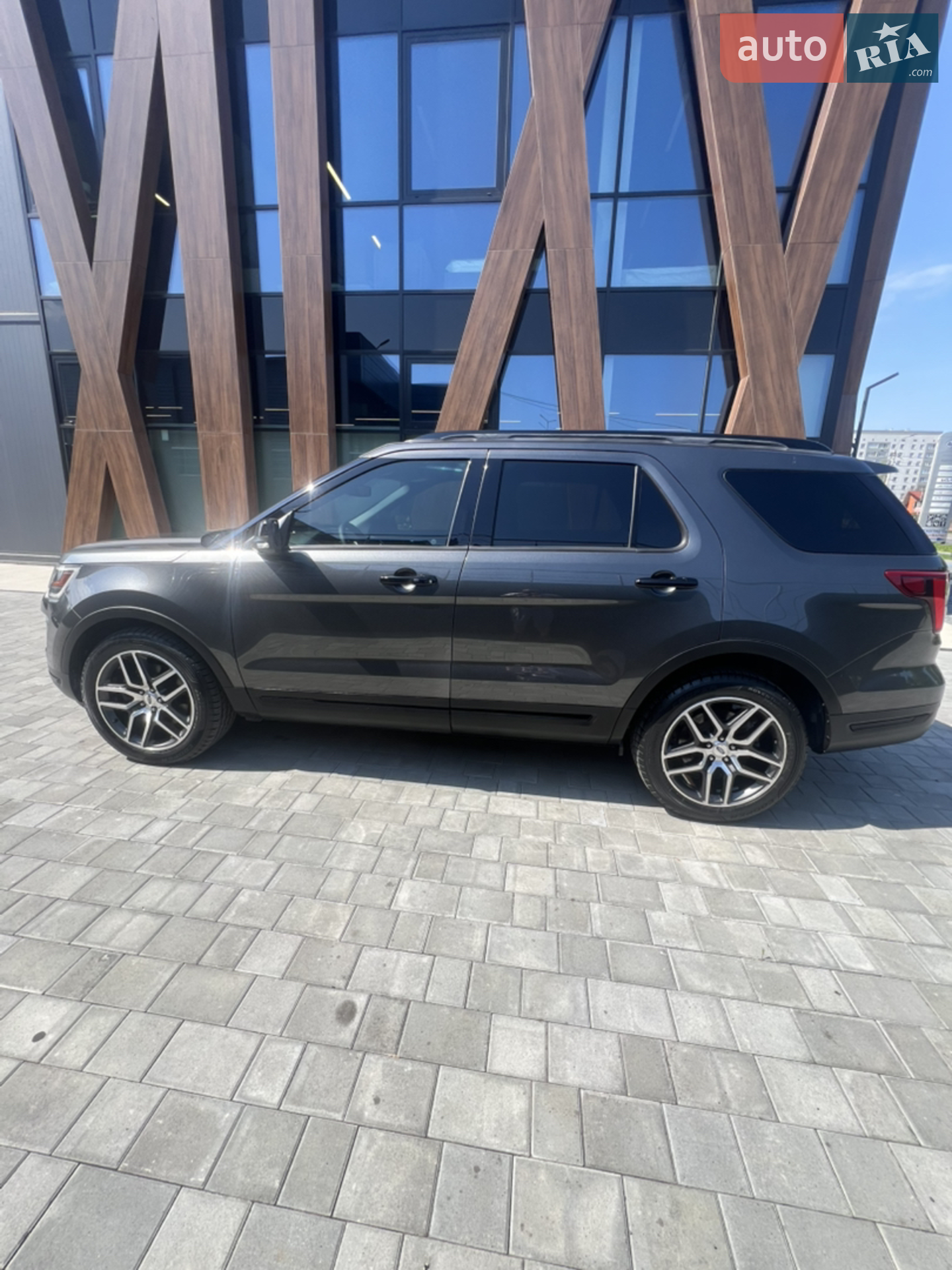 2018 Ford Explorer - мініатюра 8