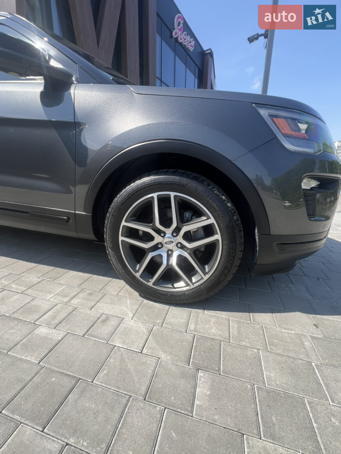 2018 Ford Explorer - мініатюра 13