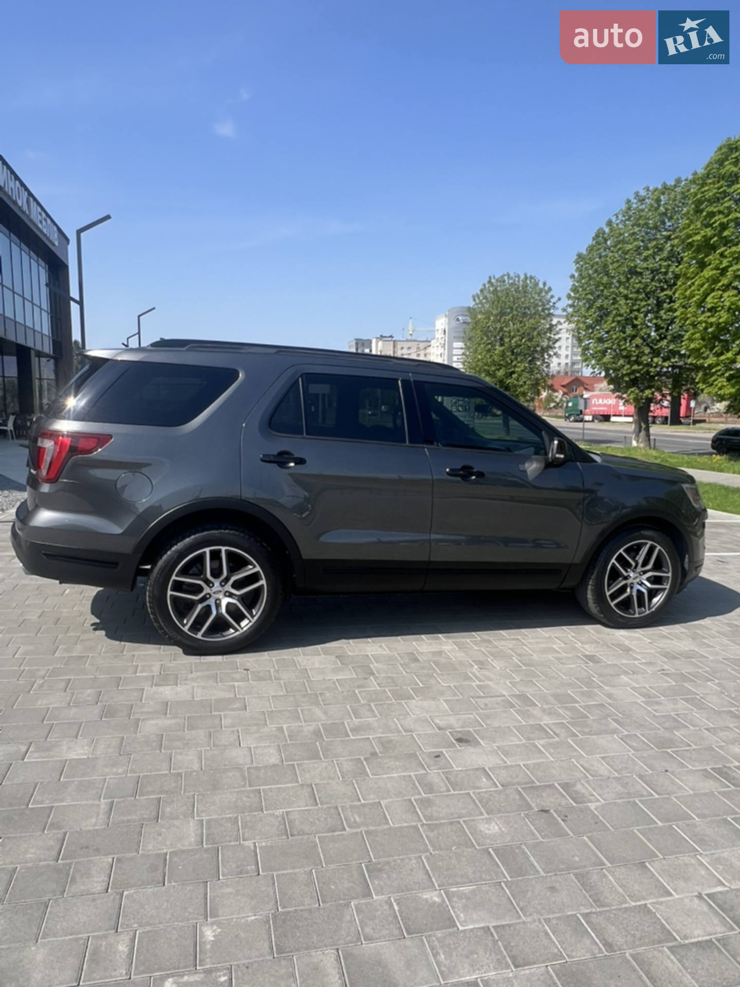 2018 Ford Explorer - мініатюра 12