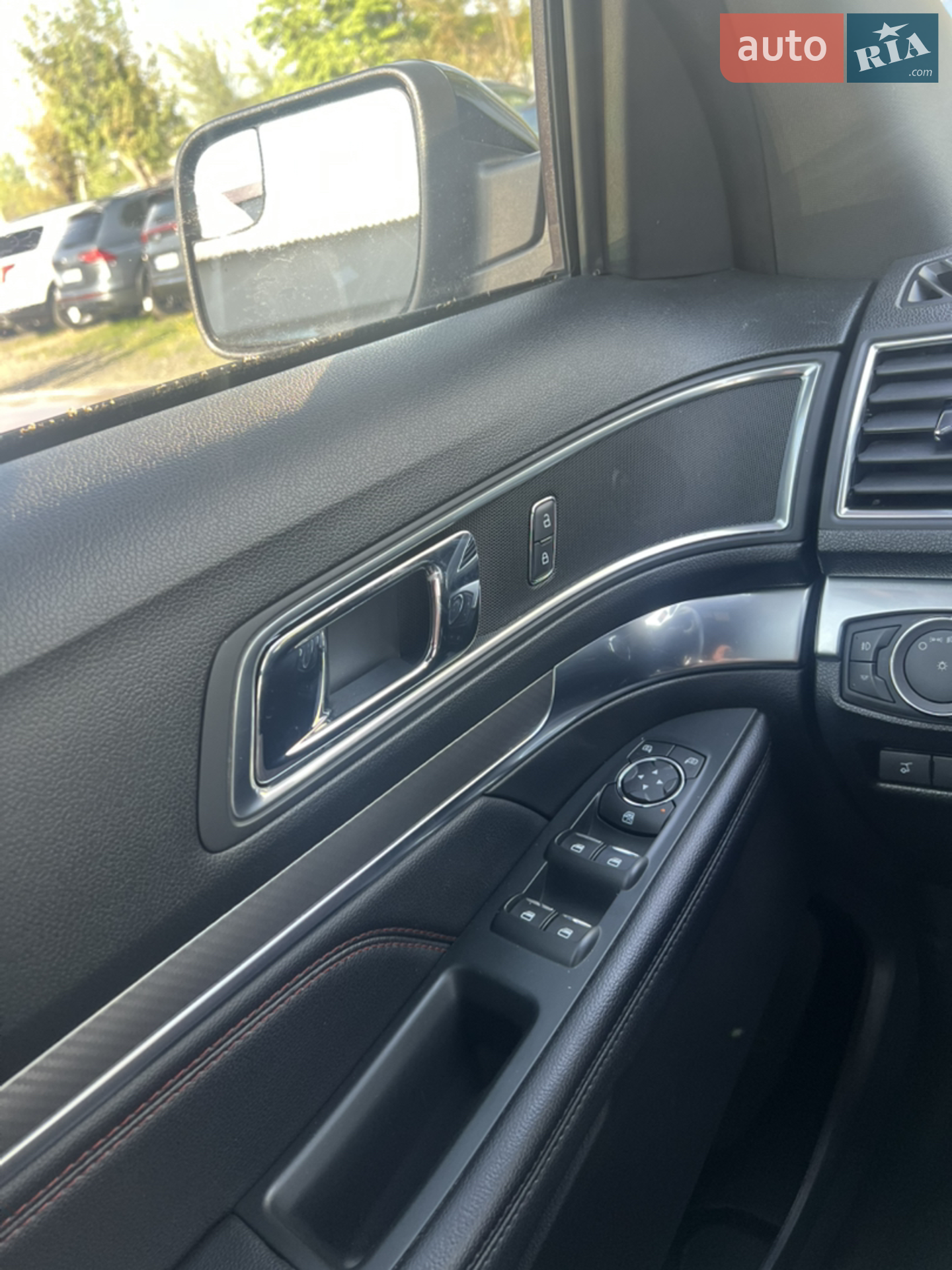2018 Ford Explorer - мініатюра 19
