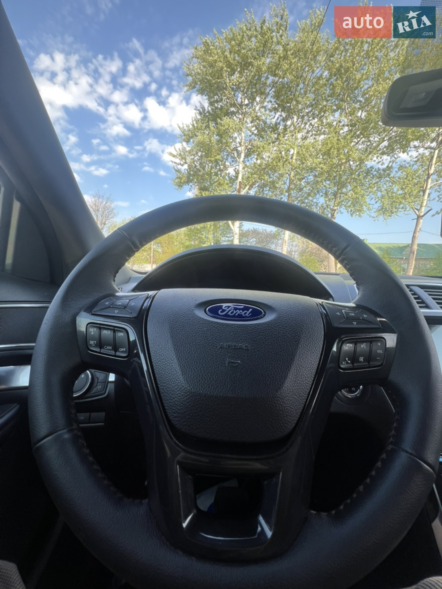 2018 Ford Explorer - мініатюра 17