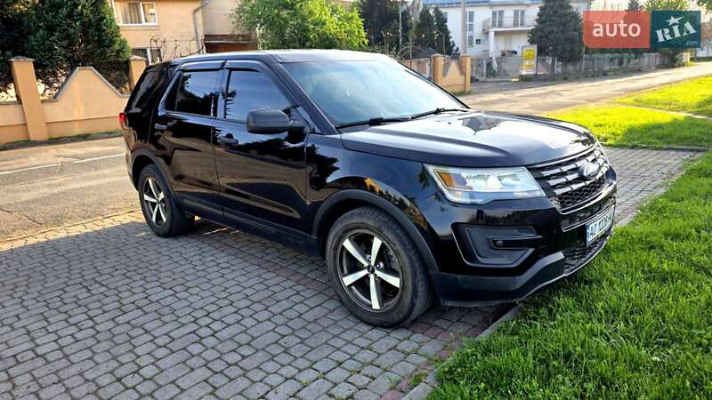 Позашляховик / Кросовер Ford Explorer 2016 в Мукачевому
