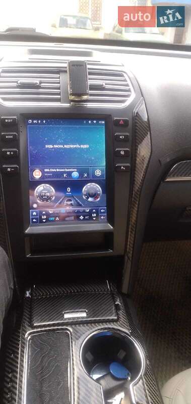 Внедорожник / Кроссовер Ford Explorer 2017 в Деражне