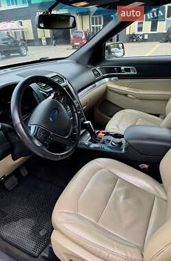 Внедорожник / Кроссовер Ford Explorer 2016 в 
