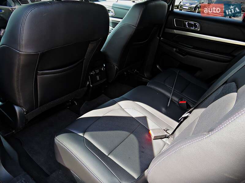 Позашляховик / Кросовер Ford Explorer 2019 в Черкасах