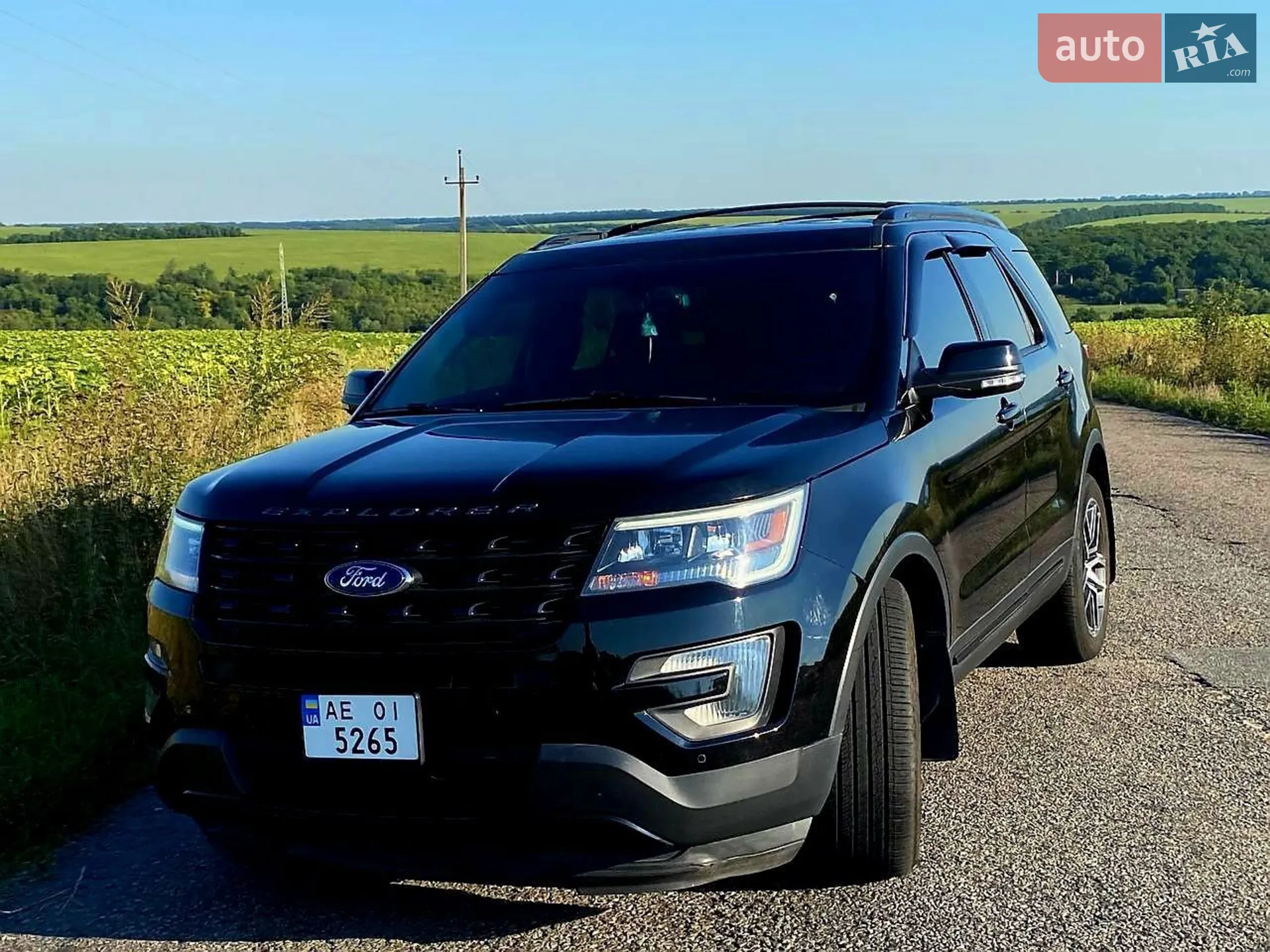 2015 Ford Explorer - фото 1