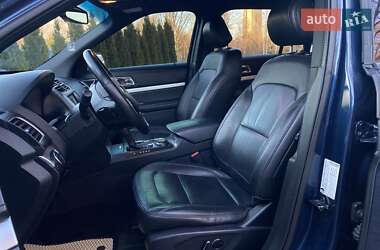 Позашляховик / Кросовер Ford Explorer 2016 в 