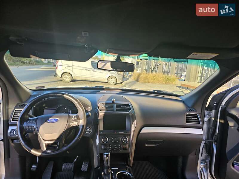 Внедорожник / Кроссовер Ford Explorer 2016 в Ивано-Франковске