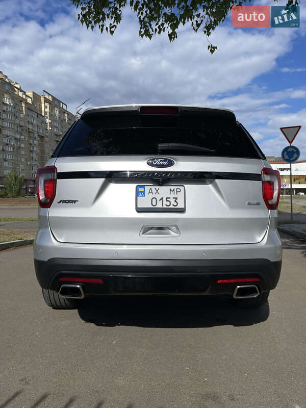 Позашляховик / Кросовер Ford Explorer 2016 в Києві