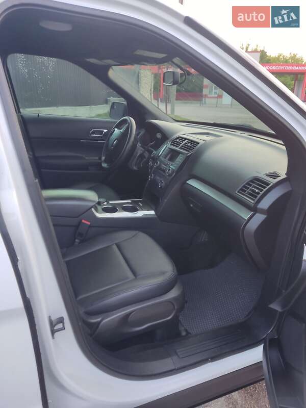 Внедорожник / Кроссовер Ford Explorer 2017 в Кременце фото 29 Внедорожник / Кроссовер Ford Explorer 2017 в Кременце