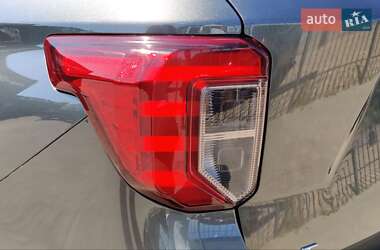 Позашляховик / Кросовер Ford Explorer 2020 в 