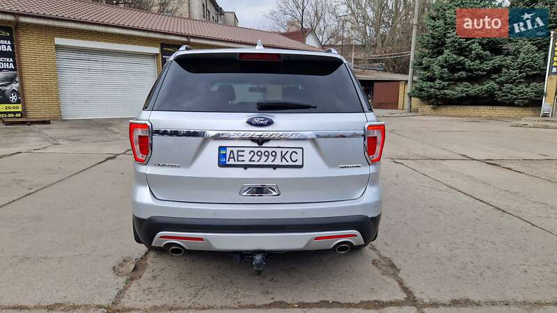 Внедорожник / Кроссовер Ford Explorer 2015 в Днепре