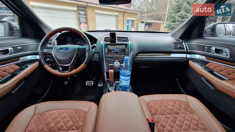 Внедорожник / Кроссовер Ford Explorer 2015 в Днепре