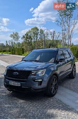 Внедорожник / Кроссовер Ford Explorer 2018 в 