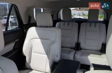 Внедорожник / Кроссовер Ford Explorer 2017 в 
