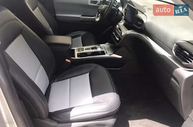 Позашляховик / Кросовер Ford Explorer 2021 в 