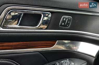 Позашляховик / Кросовер Ford Explorer 2017 в  фото 30 Позашляховик / Кросовер Ford Explorer 2017 в