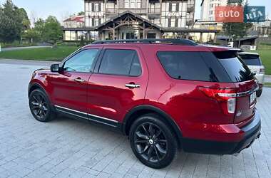 Позашляховик / Кросовер Ford Explorer 2012 в 