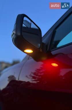 Позашляховик / Кросовер Ford Explorer 2012 в 