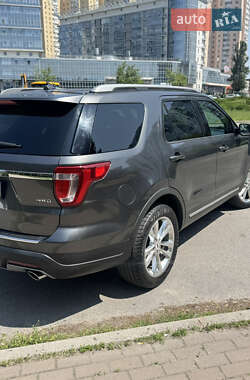 Внедорожник / Кроссовер Ford Explorer 2018 в 