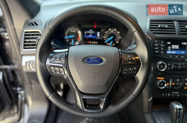 Внедорожник / Кроссовер Ford Explorer 2017 в 