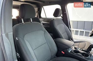Внедорожник / Кроссовер Ford Explorer 2017 в 