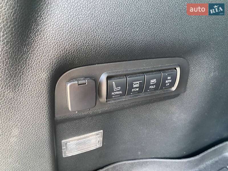 Внедорожник / Кроссовер Ford Explorer 2018 в Львове