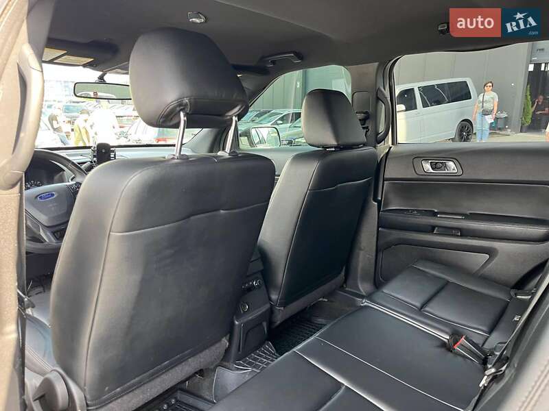 Позашляховик / Кросовер Ford Explorer 2017 в Львові