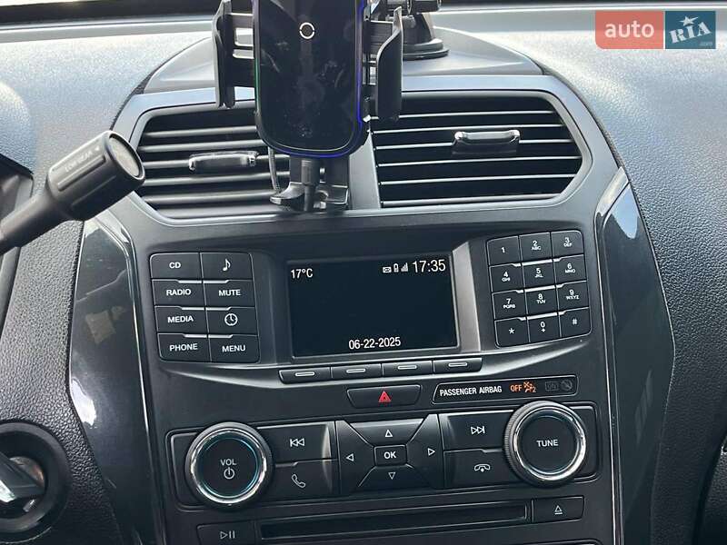 Позашляховик / Кросовер Ford Explorer 2017 в Львові
